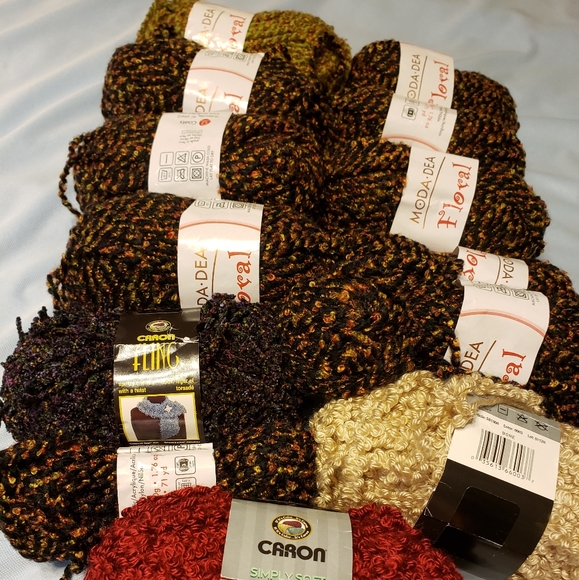 Multiple brands of yarn - Picture 4 of 4